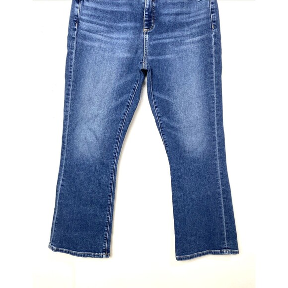 Ann Taylor LOFT Made and Loved Jeans 29 Modern Boot Blue Denim The Kick Crop - Picture 4 of 14